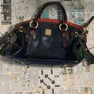 Dooney and bourke purse